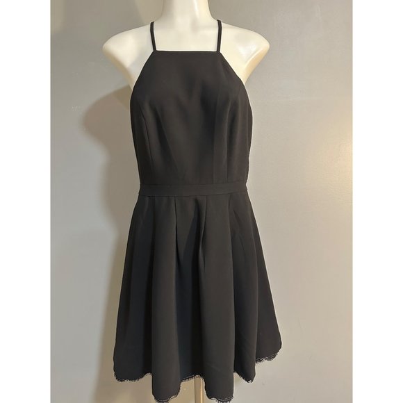 Lovers + Friends NWT Revolve Black Skater Lacy Back M - Picture 2 of 10
